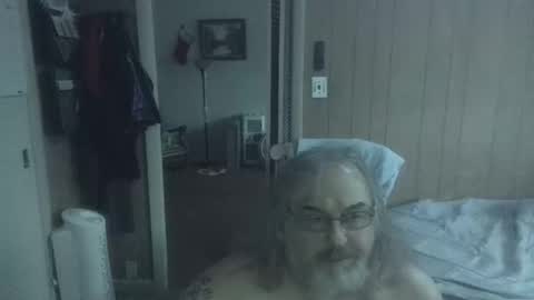 lonely huggy bear online show from April 4, 3:08 pm