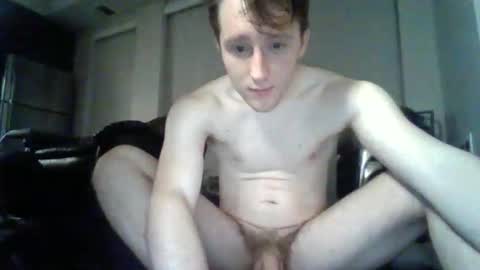 Hungchase03 online show from December 18, 7:14 am