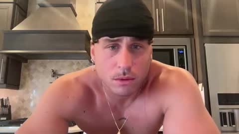 hungkingg22 online show from September 20, 8:12 pm