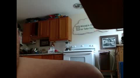 hunglikeahorse063790 online show from April 23, 9:16 pm