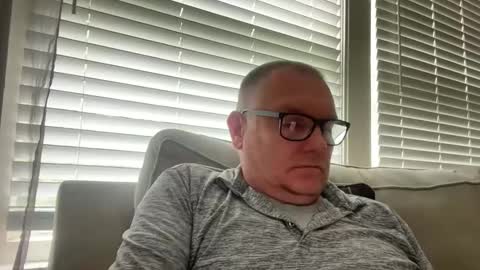 AARON online show from April 22, 4:03 pm