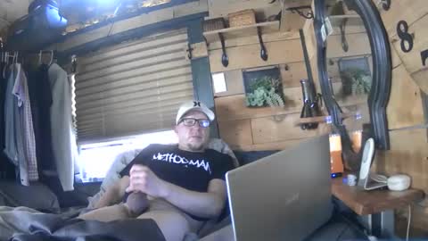 HuingsingleDad79 online show from December 4, 7:50 pm