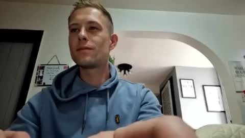 HungTeaseX online show from July 17, 8:27 am