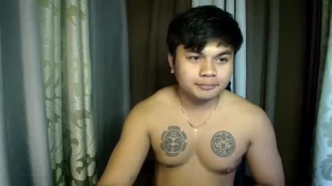 hunkyzeus online show from June 30, 4:39 pm
