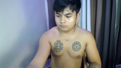 hunkyzeus online show from June 15, 6:11 pm