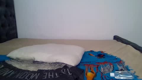 hunny online show from December 16, 3:14 am