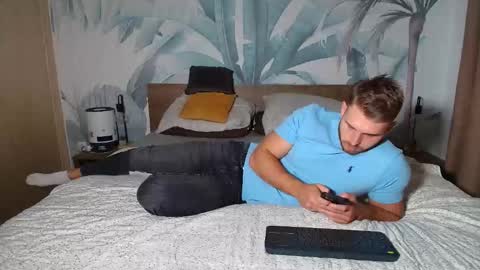 Hunter Bridges online show from October 11, 3:59 pm