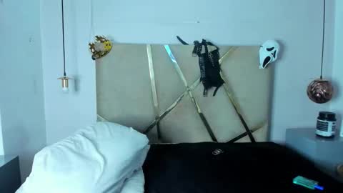 hunterheat_ online show from October 24, 12:06 pm