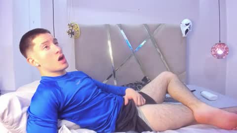 hunterheat_ online show from October 16, 12:16 pm