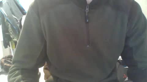 Snapshot of hunting_007 chatting on October 24, 7:42 am hunting_007 online show from October 24, 7:42 am