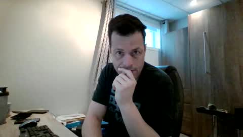 hurley7890 online show from April 23, 1:57 pm