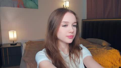 Lily online show from May 22, 7:26 am