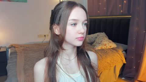 Lily online show from May 21, 7:15 am