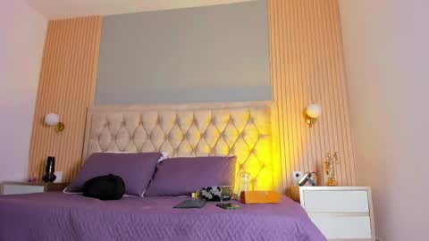 hxxyro online show from April 21, 1:18 pm