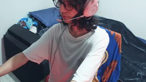hxxyro1 online show from August 1, 2:46 am
