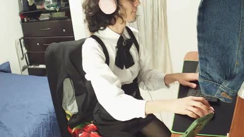 hxxyro1 online show from April 30, 3:55 am