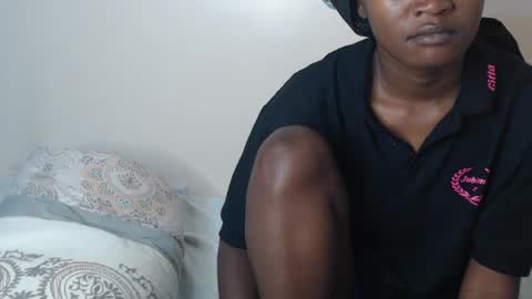 hyacinth_b online show from June 30, 6:39 pm
