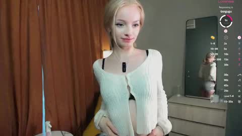 Kate online show from May 17, 4:16 pm