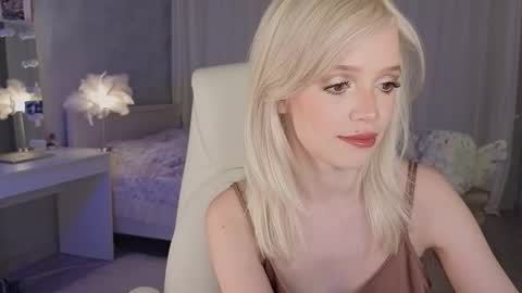 Joselle online show from February 19, 11:48 pm