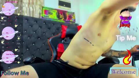 kelvis online show from October 19, 8:13 pm