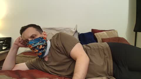 i o ro online show from March 18, 8:20 am