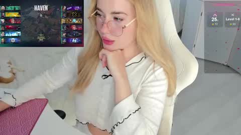 Snapshot of i_want_you_eva chatting on September 23, 2:44 pm HiI am EvaPVT is open online show from September 23, 2:44 pm