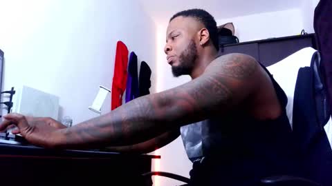 Mr H Independent model online show from September 18, 4:05 am