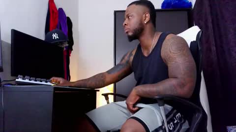 Mr H Independent model online show from March 27, 2:17 am