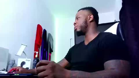 Mr H Independent model online show from September 20, 1:08 am