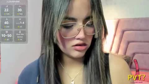 iam_lina online show from March 19, 11:26 am