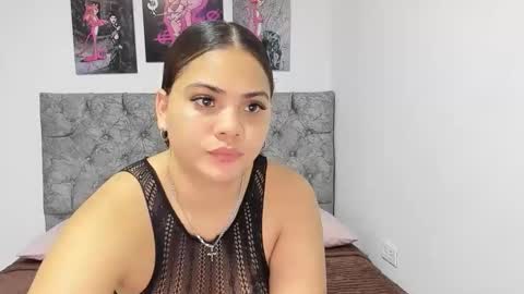 iam_mai online show from February 4, 2:59 am