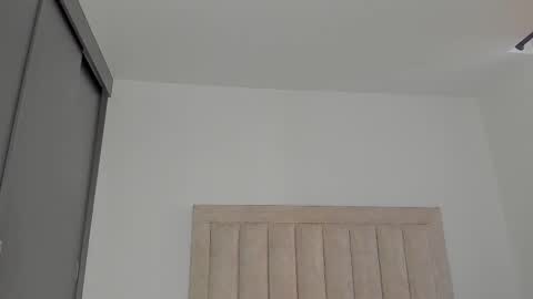 Juliiiiian online show from March 25, 11:28 am