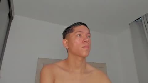 Juliiiiian online show from April 21, 11:28 am