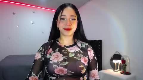 Snapshot of iamroxanne chatting on December 23, 2:56 am Camila online show from December 23, 2:56 am