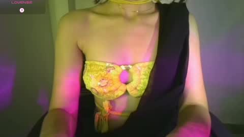 hainnahh online show from November 29, 7:10 pm