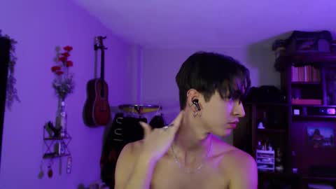 Ian online show from March 10, 5:12 am