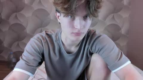 Ian Flor online show from April 6, 3:13 pm