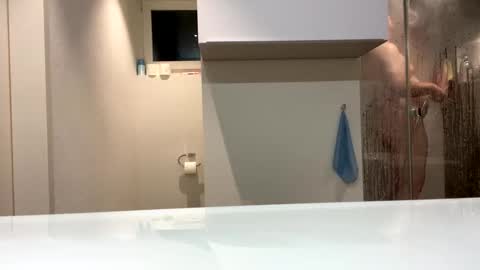 iandy12 online show from October 11, 7:17 pm