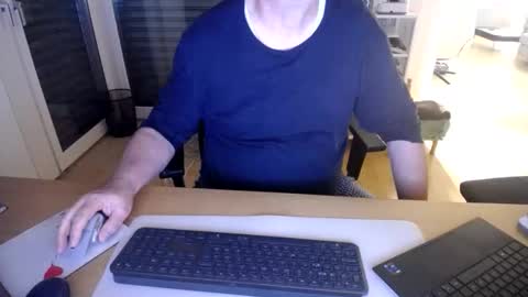 iandy12 online show from March 2, 11:00 pm