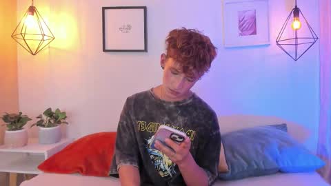 Snapshot of iangel_ chatting on September 25, 3:02 am ian online show from September 25, 3:02 am