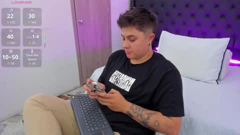 ian online show from November 24, 11:14 pm