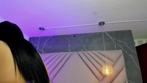 ibbie_ online show from March 27, 12:06 pm