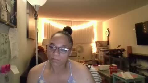 icanbnaughty1983 online show from June 27, 10:10 am