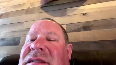 icanmakeyousquirt69 online show from May 11, 7:22 pm