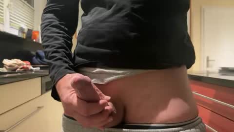 icebang0 online show from December 12, 7:04 pm