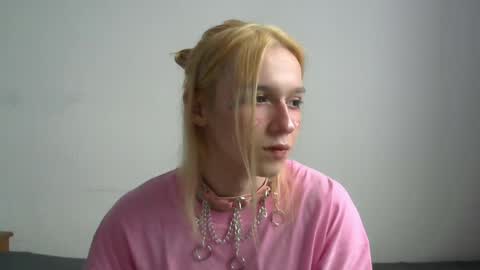 Jade online show from April 9, 11:27 am