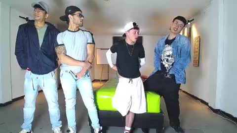 THOMAS AND DAMIAND online show from November 18, 1:03 pm