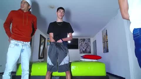 THOMAS AND DAMIAND online show from September 20, 1:14 pm