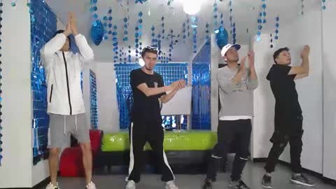 THOMAS AND DAMIAND online show from March 4, 4:41 pm