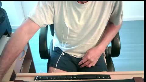 icumalot4you online show from June 11, 7:39 am